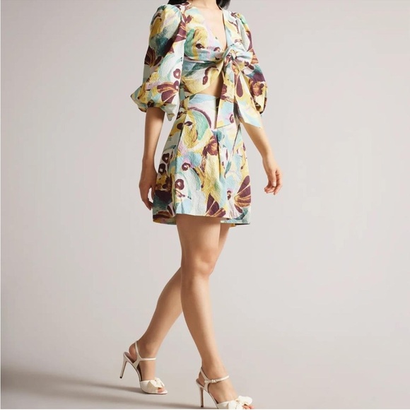 Ted Baker Bithana Set Tie Front Balloon Sleeve Blouse + Shorts Size 2 US 6 - Picture 3 of 10